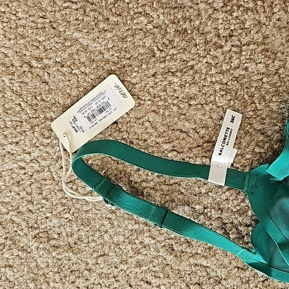Aerie SMOOTHEZ Mesh Unlined Balconette Bra Underwire Green Size 36C NEW - Picture 2 of 3
